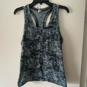 Athleta Momentum Floral Top Tank